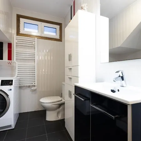 Arrola By Smiling アパート