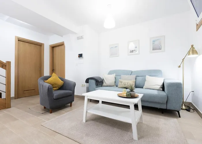 Arrola By Smiling Apartament *