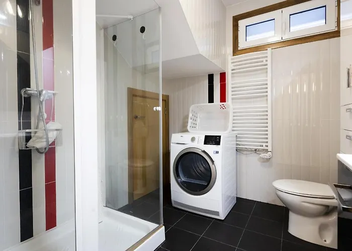 Arrola By Smiling * Fuenterrabia