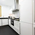 Arrola By Smiling Apartmán